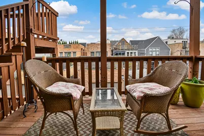 1447 W Warner Avenue #2W, Chicago, IL 60613 - Photo 11