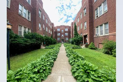 1345 1/2 W Touhy Avenue #1W, Chicago, IL 60626 - Photo 1