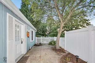 119 Garden Dr, Montgomery, IL 60538 - Photo 3