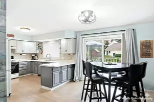 973 Duvall Dr, Woodstock, IL 60098 - Photo 9