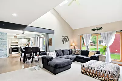 973 Duvall Drive, Woodstock, IL 60098 - Photo 7