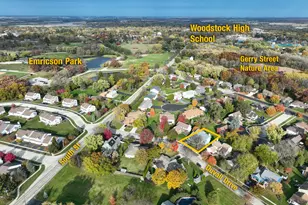 973 Duvall Dr, Woodstock, IL 60098 - Photo 3