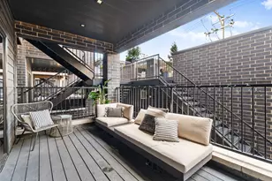 1356 W Walton St, Chicago, IL 60642 - Photo 13