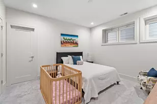 1356 W Walton St, Chicago, IL 60642 - Photo 25