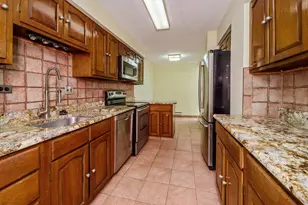 5471 S Hyde Park Blvd, Chicago, IL 60615 - Photo 9