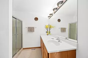 1343 Camelot Ln, Lemont, IL 60439 - Photo 33