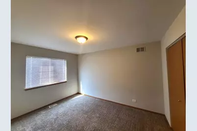 1073 Walker Court, Antioch, IL 60002 - Photo 21