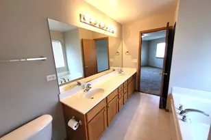 1073 Walker Ct, Antioch, IL 60002 - Photo 17