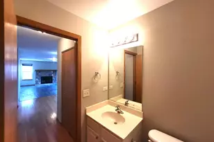 1073 Walker Ct, Antioch, IL 60002 - Photo 11