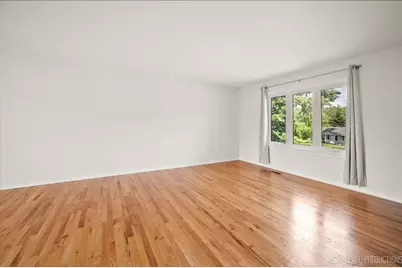 [Address not provided], Woodridge, IL 60517 - Photo 3