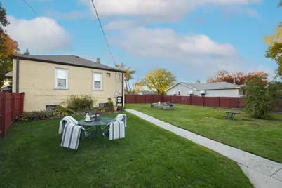 243 Pine Lane, Bensenville, IL 60106 - Photo 7