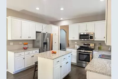 731 Lake Ridge Drive, South Elgin, IL 60177 - Photo 5