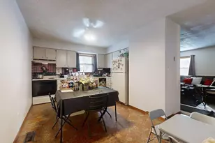 614 Creve Coeur Dr, Champaign, IL 61822 - Photo 7