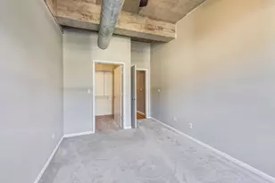 1070 W 15th St, Chicago, IL 60608 - Photo 11