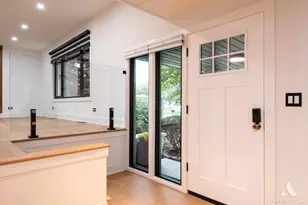 213 Hiawatha Trail, Wood Dale, IL 60191 - Photo 3