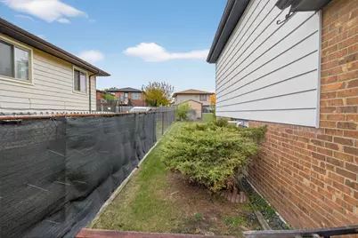 18038 Juneway Court, Country Club Hills, IL 60478 - Photo 33