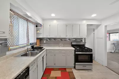 370 Miami Street, Park Forest, IL 60466 - Photo 7