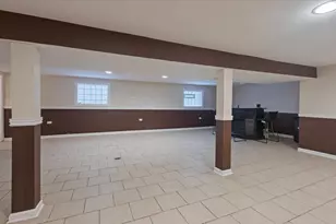 8225 S Manistee Ave, Chicago, IL 60617 - Photo 23