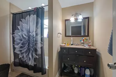 8225 S Manistee Avenue, Chicago, IL 60617 - Photo 21