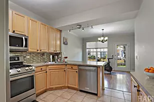 750 Dillon Ct, Grayslake, IL 60030 - Photo 9