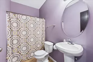 607 Clayton Cir, Sycamore, IL 60178 - Photo 13