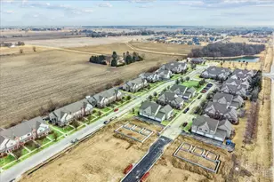 607 Clayton Cir, Sycamore, IL 60178 - Photo 29