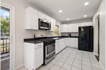 1393 Oakleaf Drive, Saint Anne, IL 60964 - Photo 5