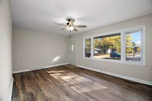 1393 Oakleaf Dr, Saint Anne, IL 60964 - Photo 3