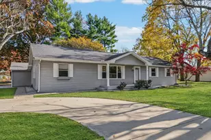 305 S East St, Mansfield, IL 61854 - Photo 3