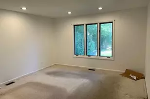 8713 Drake Ave, Skokie, IL 60076 - Photo 11