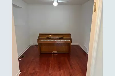 8713 Drake Avenue, Skokie, IL 60076 - Photo 9