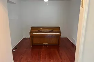 8713 Drake Ave, Skokie, IL 60076 - Photo 9