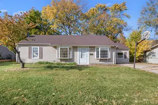 1020 S Park Blvd, Streamwood, IL 60107 - Photo 1