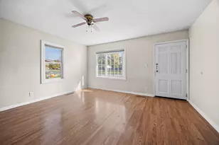 1020 S Park Blvd, Streamwood, IL 60107 - Photo 5