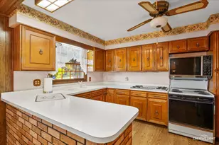 3S520 Marian Ln, Sugar Grove, IL 60554 - Photo 13