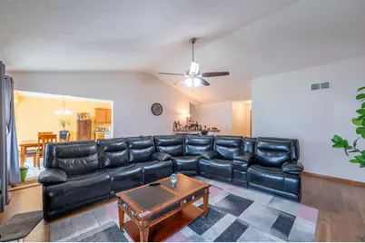 726 Golden Prairie Drive, Davis Junction, IL 61020 - Photo 5