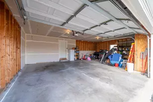 726 Golden Prairie Dr, Davis Junction, IL 61020 - Photo 21