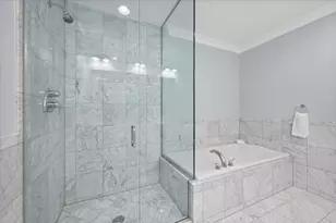 55 E Erie St, Chicago, IL 60611 - Photo 23