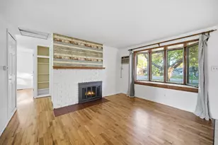 212 N Knollwood Dr, Wheaton, IL 60187 - Photo 5