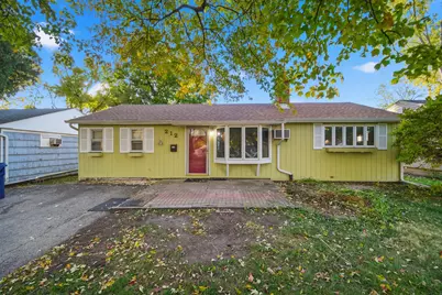 212 N Knollwood Drive, Wheaton, IL 60187 - Photo 1