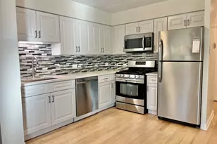 1104 N Mill St, Naperville, IL 60563 - Photo 5