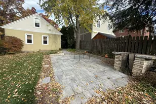 327 Euclid Ave, Highwood, IL 60040 - Photo 15