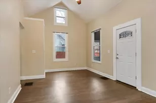 1212 N Madison St, Bloomington, IL 61701 - Photo 5