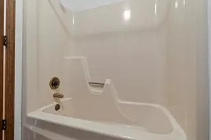 404 Chelsea Dr, Bloomington, IL 61704 - Photo 33