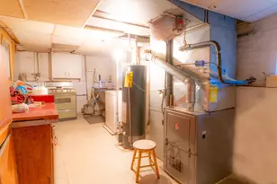 7635 W 65th Pl, Bedford Park, IL 60501 - Photo 11