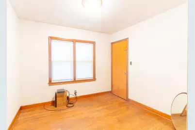 7635 W 65th Place, Bedford Park, IL 60501 - Photo 9