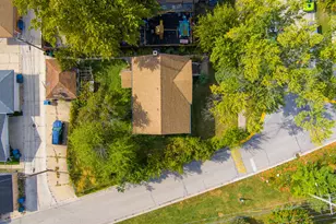 7635 W 65th Pl, Bedford Park, IL 60501 - Photo 15