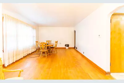 7635 W 65th Place, Bedford Park, IL 60501 - Photo 5