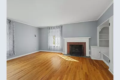 615 Dean Street, Woodstock, IL 60098 - Photo 33