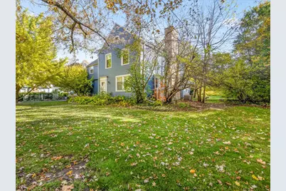 615 Dean Street, Woodstock, IL 60098 - Photo 3